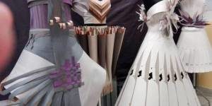 Read more about the article Il corso moda in passerella con abiti in legno e tessuto